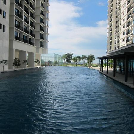 Setia Inn Suites Service Residence Сетия Алам Екстериор снимка