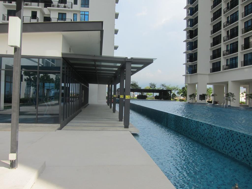 Setia Inn Suites Service Residence Сетия Алам Екстериор снимка